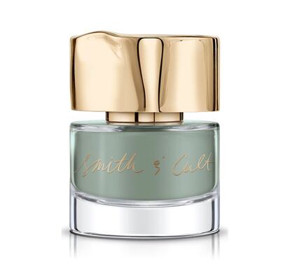 Laca de uñas de Smith&Cult en tono verde, 18 euros.