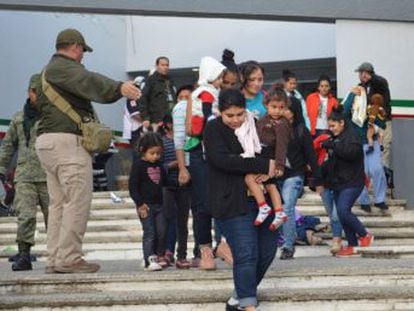 Los migrantes fueron localizados al borde de la asfixia en varios vehículos en Tamaulipas y Veracruz