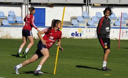 Patri Guijarro, en el entrenamiento del martes en Tafalla.