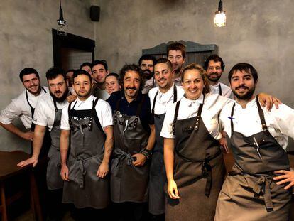 EL EQUIPO DEL RESTAURANTE D´STAGE / CAPEL 