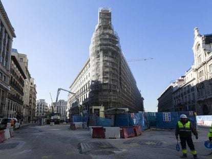 Obras del proyecto Canalejas, donde se instalará el primer Hotel Four Seasons.