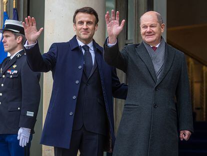 Emmanuel Macron (left) and Olaf Scholz on January 22 in Paris.