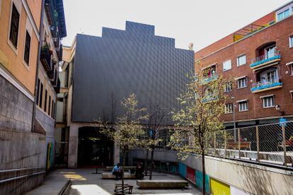 Edificio que hasta ahora albergaba el proyecto Medialab Prado, que se convertirá en el Espacio Cultural Serrería Belga, en Madrid.