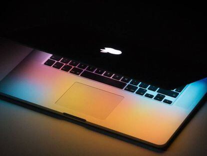 El MacBook con pantalla OLED podría retrasarse: Apple no ve claras las ventas