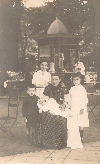 Antigua imagen de un establecimiento en El Retiro.