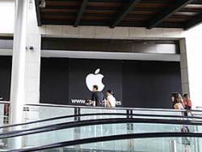 Apple inaugura en Barcelona su mayor tienda dentro de un centro comercial