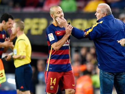 Mascherano se'n va del camp després de ser expulsat contra l'Eibar.