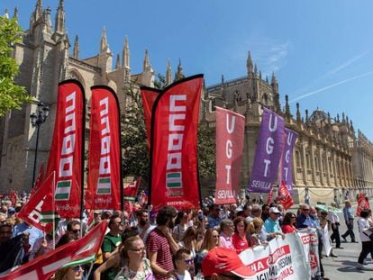 Movilización convocada por los sindicatos UGT y CCOO en Sevilla con motivo del Primero de Mayo, en 2019.