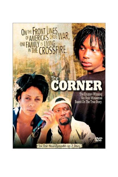 Antes de que The Wire redefiniera la televisión, estuvo The Corner. La miniserie de 6 capítulos de David Simon sobre la crudeza y la mala vida de una familia de West Baltimore es otro referente imprescindible para los gropies de McNulty, Stringer Bell y compañía. Está basada en hechos reales (la familia 'real' aparece al final de todo) y se puede comprar por 11 euros en Amazon.