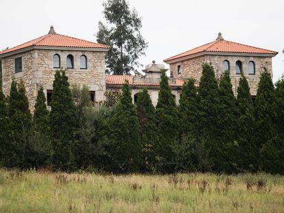Mansión de Abegondo (A Coruña) puesta a la venta por 750.000 euros.