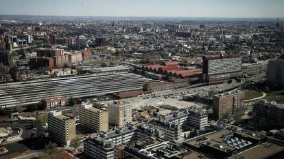 Vista aérea de una parte de los terrenos afectados por Madrid Nuevo Norte, en los alrededores de la estación de Chamartín.