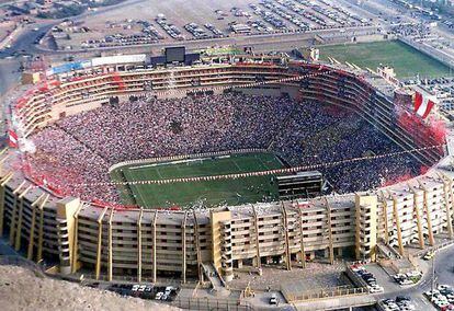 Una vista del estadio Monumental de Lima.