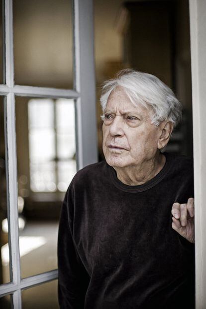 Jorge Semprún, fotografiado en su casa de París a finales del año pasado.