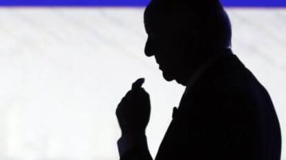 El presidente de BBVA, Francisco Gonz&aacute;lez, durante una exposici&oacute;n en la Junta de Accionistas. 
