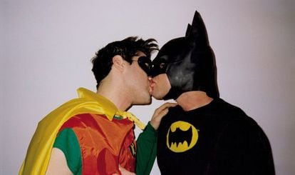 Una imagen de la serie de fotograf&iacute;as &#039;Batman &amp; Robin&#039; de Terry Richardson.