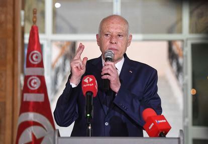 El presidente tunecino Kais Said, durante una visita a Sidi Bouzid, el pasado 20 de septiembre.