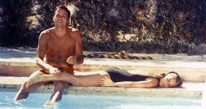 Alain Delon y Romy Schneider, en 'La piscina' (1969).