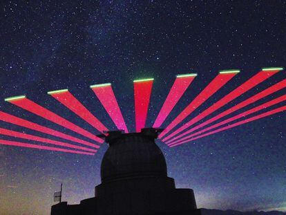 La estación terrestre de Xianglong (China) recibiendo información cuántica de un satélite.