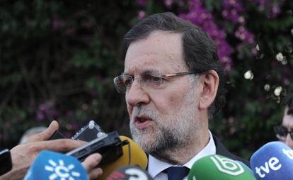Mariano Rajoy, presidente del Gobierno, tras el accidente de Sevilla.