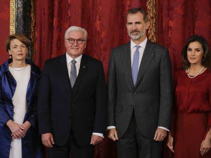 Los Reyes con el presidente alemán Frank Walter Steinmeier y si esposa Elke Budenbender.