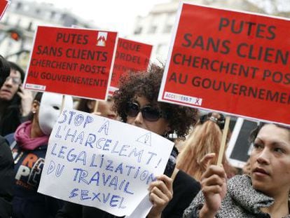 Manifestaci&oacute;n en Francia a favor de la legalizaci&oacute;n de la prostituci&oacute;n. 