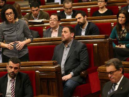 La portaveu d&#039;ERC, Marta Rovira, interpel&middot;la Artur Mas al Parlament. 