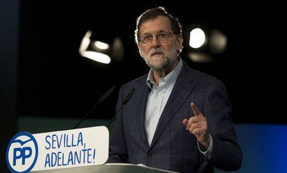 Mariano Rajoy, el s&aacute;bado durante un mitin en Sevilla. 