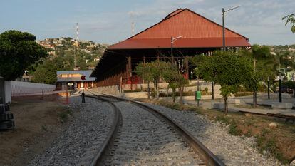 The passenger station of the Interoceanic Train of the Isthmus of Tehuantepec in Salinas Cruz (State of Oaxaca).