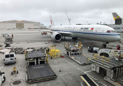 Un avión de Air China en el aeropuerto internacional de Los Angeles, el pasado 24 de mayo.