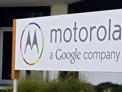 Google vende los teléfonos de Motorola a la china Lenovo por 2.130 millones