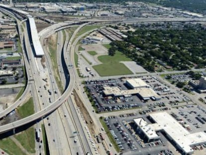 Vista de la autopista de Fort Worth (EE UU), construida por Ferrovial. 