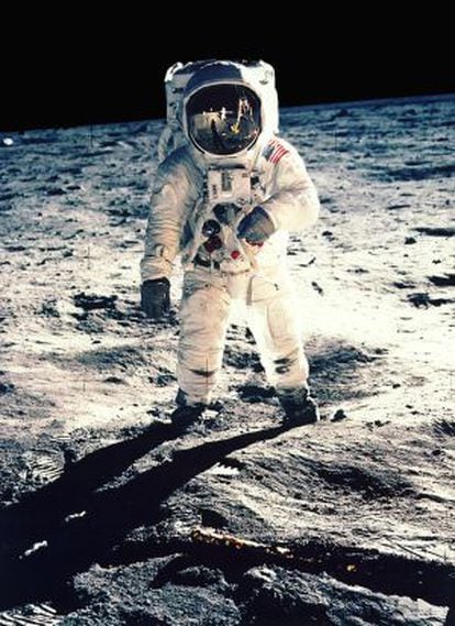 Edwin F. Aldrin, durante su paseo por la superficie de la Luna, en 1969.