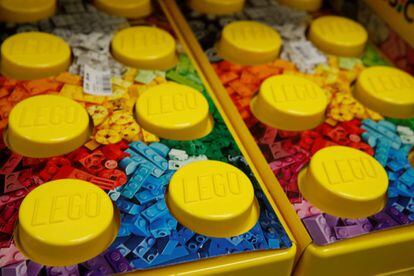Piezas de Lego en una juguetería de Bonn, Alemania.