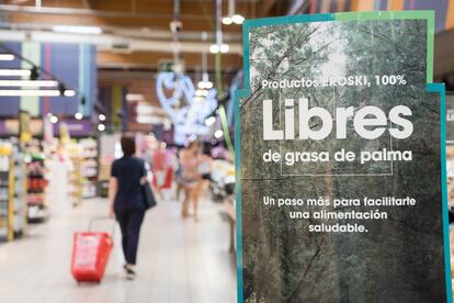 Productos 100% libres de grasa de palma en el hipermercado EROSKI Artea (Leioa, Bizkaia).