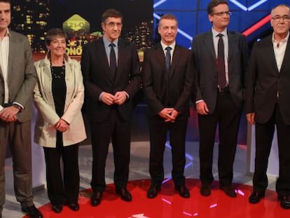 Los candidatos a la &#039;Lehendakaritza&#039;, antes de comenzar el debate. 