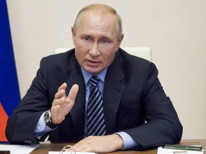 Vladimir Putin, presidente ruso, ayer en una reunión con su gabinete.