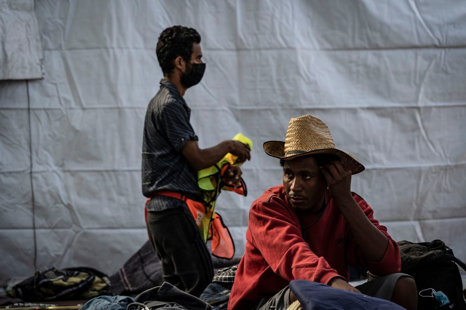 Migrantes cubanos durante su estancia en el albergue "Casa del peregrino" de la Ciudad de México.