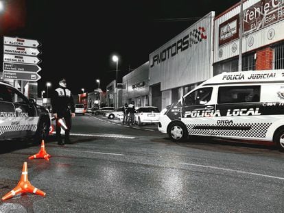 Un control de la Policía Local de Onda, en una imagen del Twitter municipal.