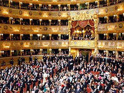 Interior del teatro de ópera La Fenice, de Venecia, ayer durante la inauguración.