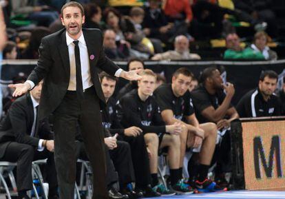  El entrenador del Bilbao Basket Sito Alonso.