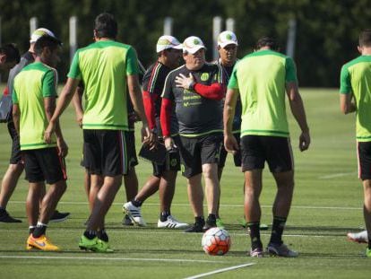 La selección mexicana durante un entrenamiento.
