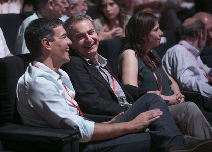 El líder del PSOE, Pedro Sánchez junto al el expresidente del Gobierno y ex secretario general de los socialistas, José Luis Rodríguez Zapatero.