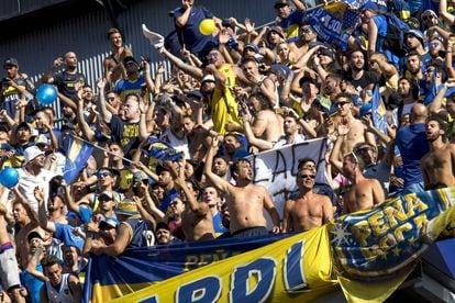 Aficionados de Boca Juniors en el último trofeo Joan Gamper, en el Camp Nou. 