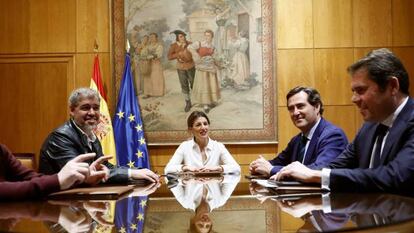 La vicepresidenta Yolanda Díaz, en un encuentro con patronal y sindicatos, en enero pasado.