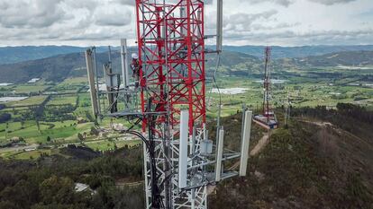 Torre de telecomunicaciones desplegada por Ezentis.