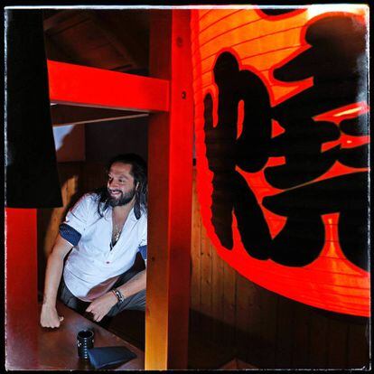 El bailaor Rafael Amargo, en el restaurante japonés Ninja Ramen.