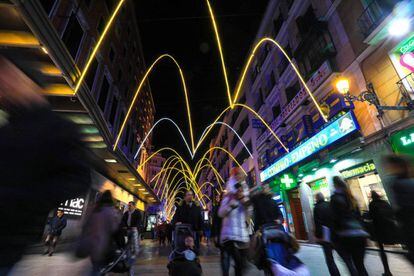 Las luces de Navidad en la calle Preciados de Madrid.