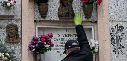 Imagen de un cementerio en Madrid este mes.