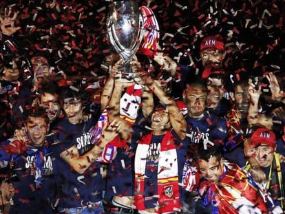 La plantilla del Atl&eacute;tico celebra la Supercopa de Europa