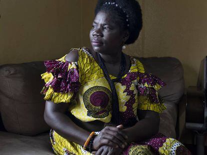 La periodista Mae Azango fotografiada en Monrovia.